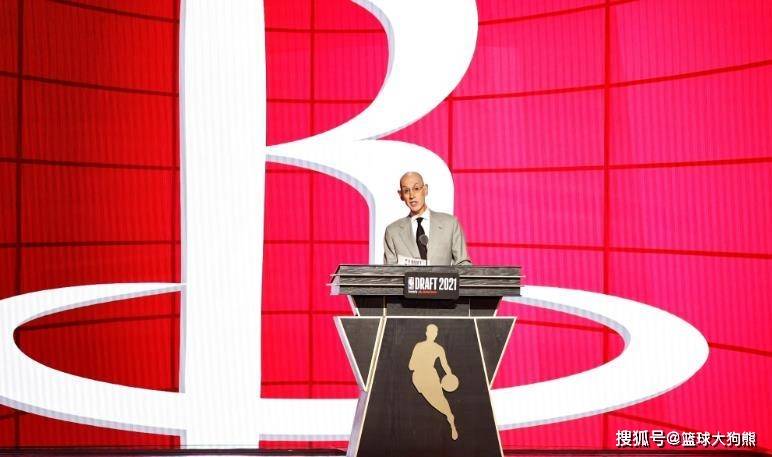 承担方面 承担方面